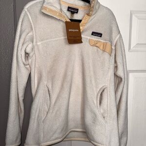 Patagonia Cream Fleece Pullover woman size XL